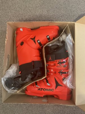 For Sale - Atomic Redster Club Sport 110 LC boots, 24.5 mondo 